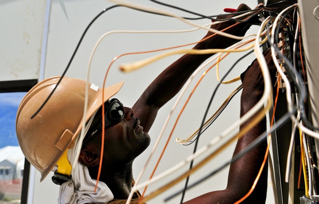 Factors to Consider When Looking for the Best Electrician